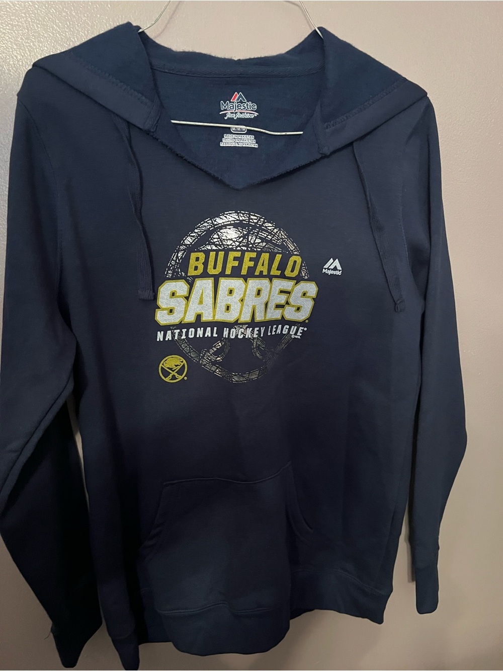 Majestic Navy Buffalo Sabres Hoodie with Yellow and White Logo Pre Owned Size M